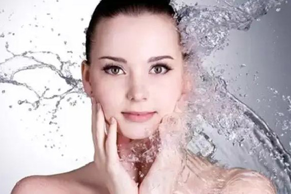 后湖skin79皮膚管理中心面部補(bǔ)水后感覺怎么樣 面部補(bǔ)水有什么好方法嗎