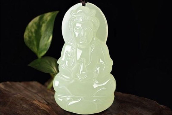 觀音吊墜有破損能戴嗎 觀音吊墜有裂紋怎么辦 觀音吊墜有破損能戴嗎 觀音吊墜有裂紋怎么辦