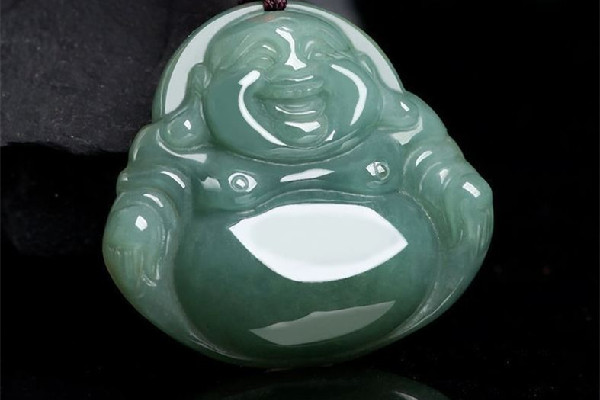 玉佛吊墜配什么鏈子最好 玉佛吊墜用黑繩子可以嗎 玉佛吊墜配什么鏈子最好 玉佛吊墜用黑繩子可以嗎