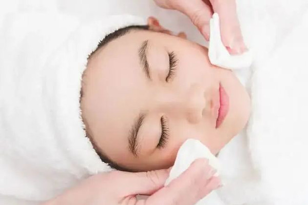 后湖skin79皮膚管理中心面部補(bǔ)水后感覺怎么樣 面部補(bǔ)水有什么好方法嗎 后湖skin79皮膚管理中心面部補(bǔ)水后感覺怎么樣 面部補(bǔ)水有什么好方法嗎