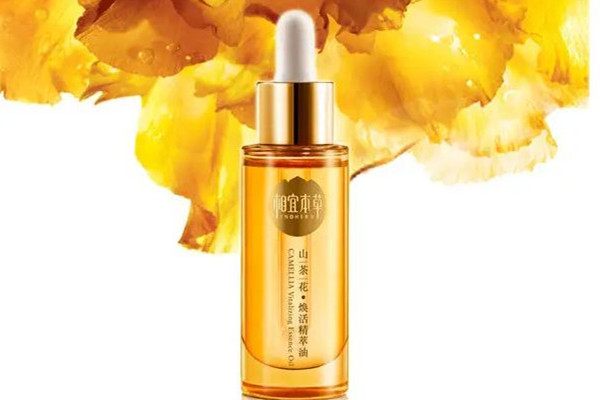 山茶花精油可以直接涂在臉上嗎 山茶花精油的使用方法 山茶花精油可以直接涂在臉上嗎 山茶花精油的使用方法