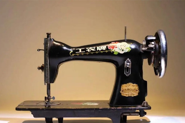 福建一工廠日薪2千招縫紉機師傅 縫紉機和手縫的區(qū)別 福建一工廠日薪2千招縫紉機師傅 縫紉機和手縫的區(qū)別