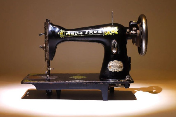 福建一工廠日薪2千招縫紉機師傅 縫紉機和手縫的區(qū)別 福建一工廠日薪2千招縫紉機師傅 縫紉機和手縫的區(qū)別