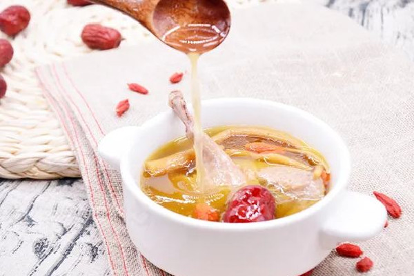 鴿子湯可以用高壓鍋燉嗎 鴿子湯用高壓鍋要燉多少時(shí)間 鴿子湯可以用高壓鍋燉嗎 鴿子湯用高壓鍋要燉多少時(shí)間