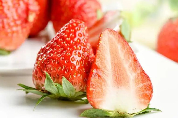 草莓上市部分品種近200元一斤 草莓有哪幾種品種 草莓上市部分品種近200元一斤 草莓有哪幾種品種