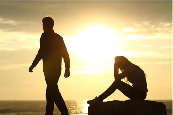 女子被前男友媽媽甩詳單要求還錢(qián) 男女分手要錢(qián)屬于敲詐嗎 女子被前男友媽媽甩詳單要求還錢(qián) 男女分手要錢(qián)屬于敲詐嗎