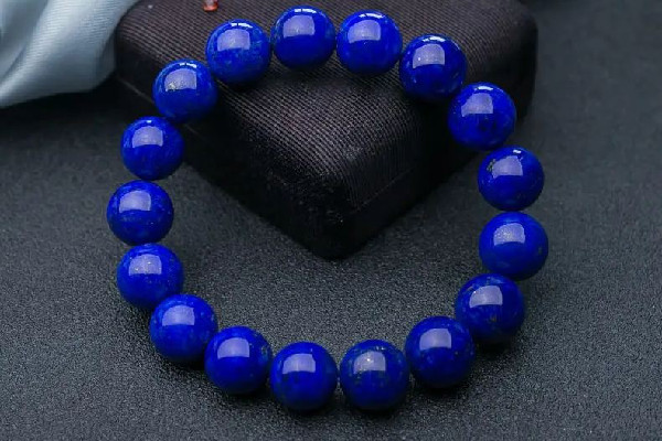 青金石會(huì)掉色嗎 青金石怎么辨別真假 青金石會(huì)掉色嗎 青金石怎么辨別真假