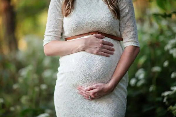 女子已育4女又意外懷孕被要求離婚 生男生女取決于男方還是女方 女子已育4女又意外懷孕被要求離婚 生男生女取決于男方還是女方