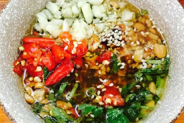 香油碟和麻醬碟哪個熱量少 香油碟的熱量 香油碟和麻醬碟哪個熱量少 香油碟的熱量