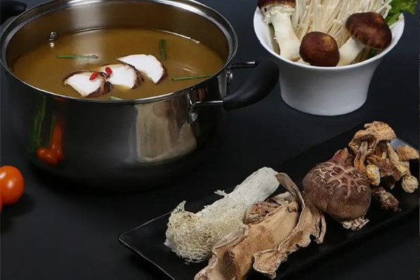 菌湯火鍋會(huì)不會(huì)長(zhǎng)胖 菌湯火鍋熱量高嗎 菌湯火鍋會(huì)不會(huì)長(zhǎng)胖 菌湯火鍋熱量高嗎