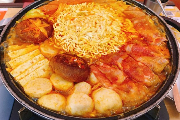 部隊火鍋放多少水 部隊火鍋怎么煮好吃 部隊火鍋放多少水 部隊火鍋怎么煮好吃