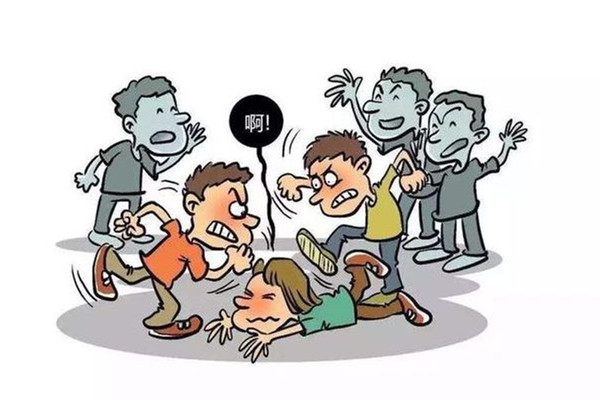 兩女孩下班遭多名男子當街毆打 毆打他人屬于什么違法行為 兩女孩下班遭多名男子當街毆打 毆打他人屬于什么違法行為