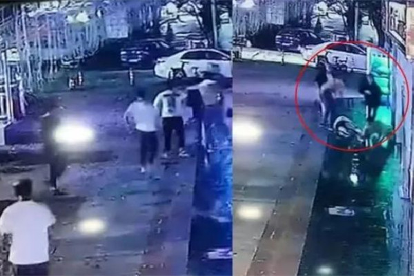 兩女孩下班遭多名男子當街毆打 毆打他人屬于什么違法行為 兩女孩下班遭多名男子當街毆打 毆打他人屬于什么違法行為