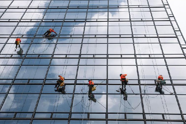 警方回應(yīng)業(yè)主持刀威脅外墻作業(yè)工人 外墻工作危險嗎 警方回應(yīng)業(yè)主持刀威脅外墻作業(yè)工人 外墻工作危險嗎