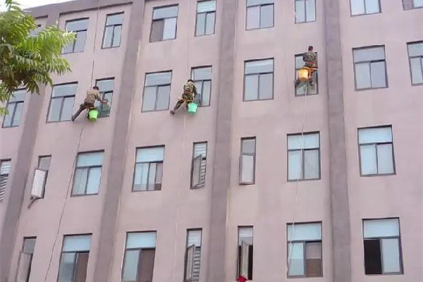 警方回應(yīng)業(yè)主持刀威脅外墻作業(yè)工人 外墻工作危險嗎 警方回應(yīng)業(yè)主持刀威脅外墻作業(yè)工人 外墻工作危險嗎