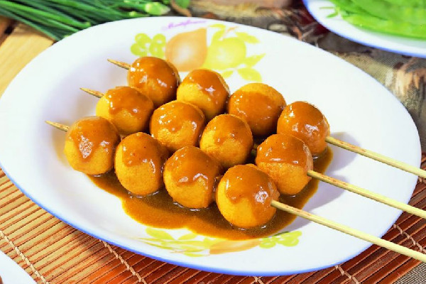 魚丸有刺怎么辦 魚丸煮湯配什么煮最好 魚丸有刺怎么辦 魚丸煮湯配什么煮最好