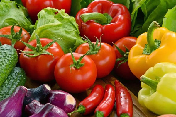 河南農(nóng)民稱菜爛地里降價(jià)70%賣(mài)不掉 蔬菜對(duì)人體有哪些好處 河南農(nóng)民稱菜爛地里降價(jià)70%賣(mài)不掉 蔬菜對(duì)人體有哪些好處