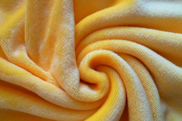 法蘭絨面料是什么材質 法蘭絨面料是聚酯纖維嗎 法蘭絨面料是什么材質 法蘭絨面料是聚酯纖維嗎