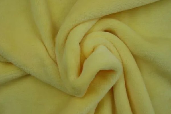 法蘭絨面料是什么材質 法蘭絨面料是聚酯纖維嗎 法蘭絨面料是什么材質 法蘭絨面料是聚酯纖維嗎