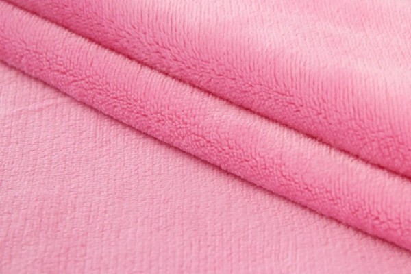 法蘭絨面料是什么材質 法蘭絨面料是聚酯纖維嗎 法蘭絨面料是什么材質 法蘭絨面料是聚酯纖維嗎