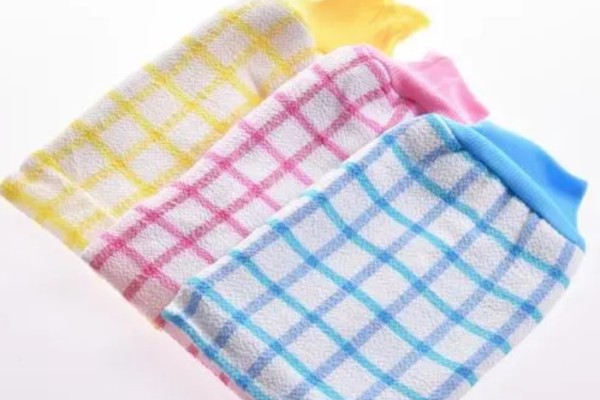 搓澡巾和搓澡刷哪個好用 搓澡巾的作用 搓澡巾和搓澡刷哪個好用 搓澡巾的作用