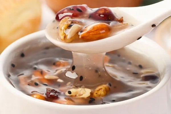 藕粉結(jié)塊了還能吃嗎 藕粉結(jié)塊怎么補(bǔ)救 藕粉結(jié)塊了還能吃嗎 藕粉結(jié)塊怎么補(bǔ)救