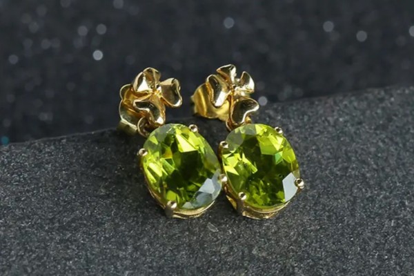 橄欖石和碧璽哪個(gè)貴 橄欖石有多少品種 橄欖石和碧璽哪個(gè)貴 橄欖石有多少品種