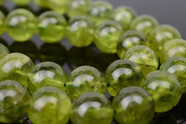 橄欖石價(jià)格一般是多少 橄欖石是什么檔次的寶石 橄欖石價(jià)格一般是多少 橄欖石是什么檔次的寶石