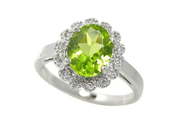 橄欖石和碧璽哪個(gè)貴 橄欖石有多少品種 橄欖石和碧璽哪個(gè)貴 橄欖石有多少品種