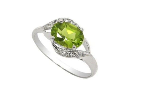 橄欖石要戴幾年才有靈性 橄欖石戴久了顏色會有變化嗎 橄欖石要戴幾年才有靈性 橄欖石戴久了顏色會有變化嗎