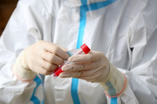 媒體:核酸亂象不止疫情永無寧日 核酸檢測(cè)上的棉簽有什么成分