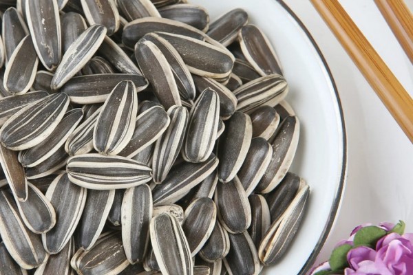 葵瓜子和南瓜子哪個更容易發(fā)胖 葵瓜子一天吃多少合適 葵瓜子和南瓜子哪個更容易發(fā)胖 葵瓜子一天吃多少合適