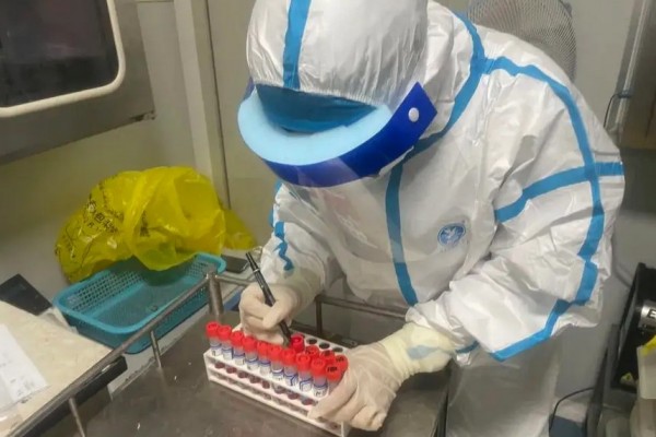 媒體:核酸亂象不止疫情永無寧日 核酸檢測(cè)上的棉簽有什么成分