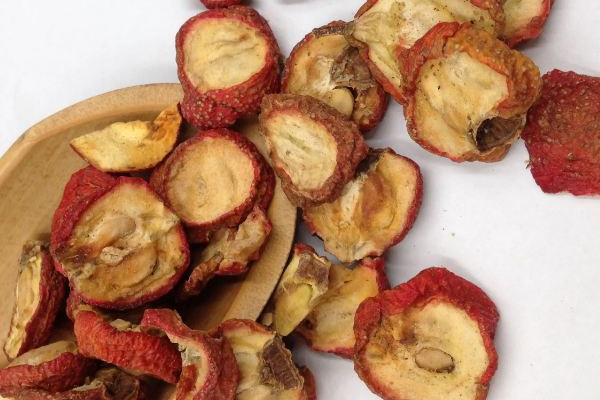 山楂干泡水可以天天喝嗎 山楂干泡水一次放多少片 山楂干泡水可以天天喝嗎 山楂干泡水一次放多少片