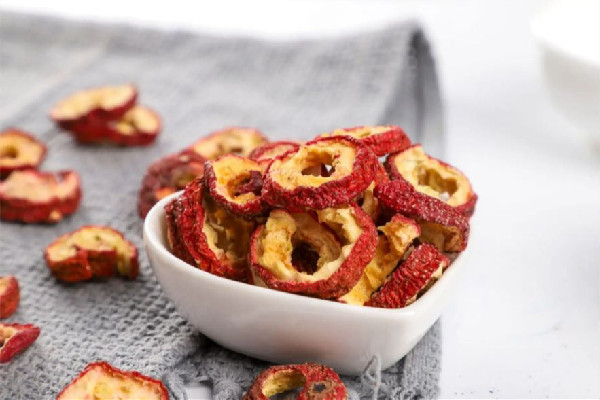 山楂干泡水可以天天喝嗎 山楂干泡水一次放多少片 山楂干泡水可以天天喝嗎 山楂干泡水一次放多少片