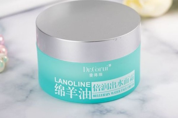 補(bǔ)水面霜適合什么膚質(zhì) 補(bǔ)水面霜適合干皮嗎 補(bǔ)水面霜適合什么膚質(zhì) 補(bǔ)水面霜適合干皮嗎