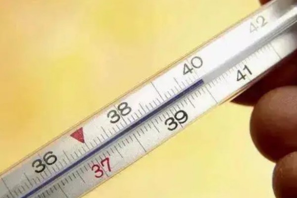 18歲男生高燒3天不退確診接吻病 發(fā)燒時(shí)間長(zhǎng)了對(duì)人體有什么危害 18歲男生高燒3天不退確診接吻病 發(fā)燒時(shí)間長(zhǎng)了對(duì)人體有什么危害