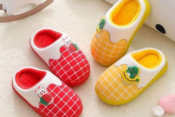 棉拖鞋買大還是買小 棉拖鞋買小了還能撐大嗎 棉拖鞋買大還是買小 棉拖鞋買小了還能撐大嗎