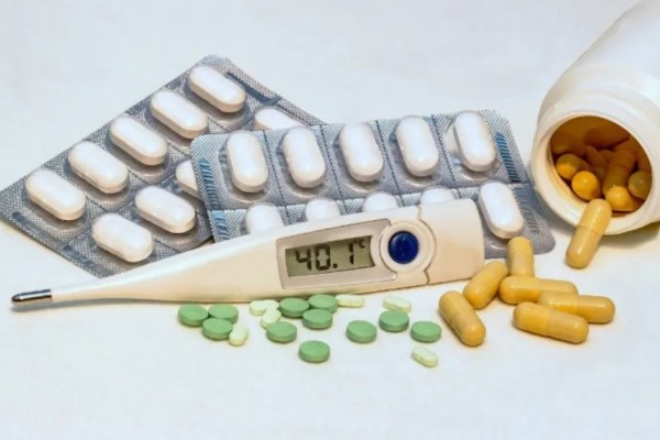 18歲男生高燒3天不退確診接吻病 發(fā)燒時(shí)間長(zhǎng)了對(duì)人體有什么危害 18歲男生高燒3天不退確診接吻病 發(fā)燒時(shí)間長(zhǎng)了對(duì)人體有什么危害