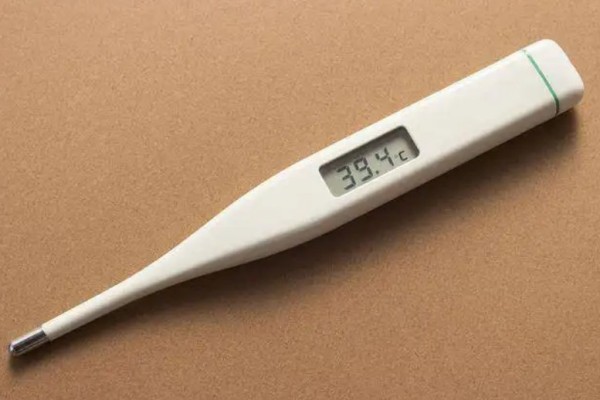 18歲男生高燒3天不退確診接吻病 發(fā)燒時(shí)間長(zhǎng)了對(duì)人體有什么危害 18歲男生高燒3天不退確診接吻病 發(fā)燒時(shí)間長(zhǎng)了對(duì)人體有什么危害