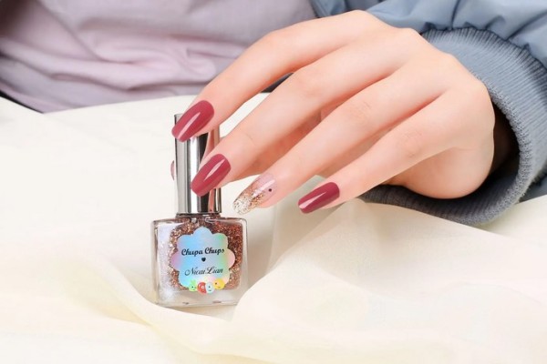 透明指甲油有什么用 透明指甲油可以當(dāng)?shù)子蛦?></a>
      <p class=