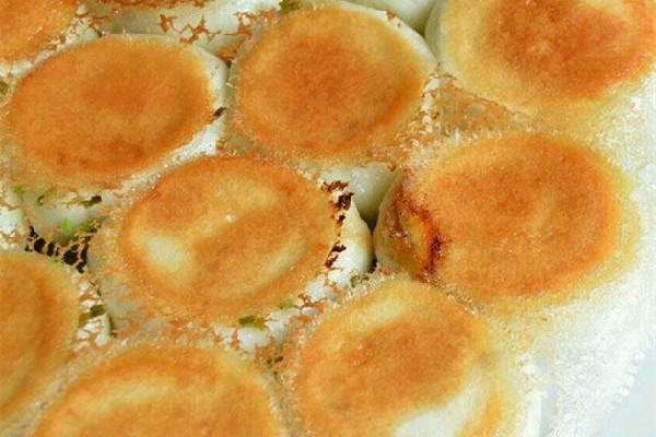 水煎包用大火還是小火 水煎包煎多久放面水 水煎包用大火還是小火 水煎包煎多久放面水