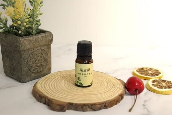 檸檬精油有祛斑的功效嗎 檸檬精油祛斑用法 檸檬精油有祛斑的功效嗎 檸檬精油祛斑用法