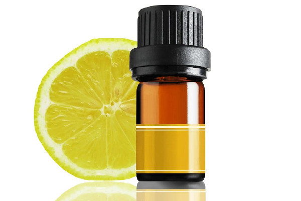 檸檬精油的功效和作用 檸檬精油可以祛痘嗎 檸檬精油的功效和作用 檸檬精油可以祛痘嗎