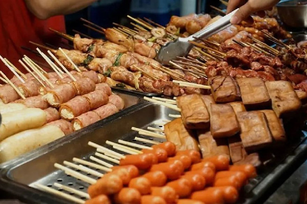 多地支持“擺攤” 夜市回來了 夜市小吃有哪些品種 多地支持“擺攤” 夜市回來了 夜市小吃有哪些品種