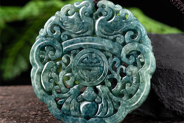 豆種翡翠和糯種翡翠哪個好 豆種翡翠和糯種翡翠的區(qū)分 豆種翡翠和糯種翡翠哪個好 豆種翡翠和糯種翡翠的區(qū)分