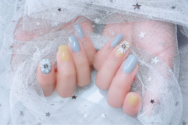 日式美甲的特點(diǎn)是什么 日式美甲有幾種 日式美甲的特點(diǎn)是什么 日式美甲有幾種