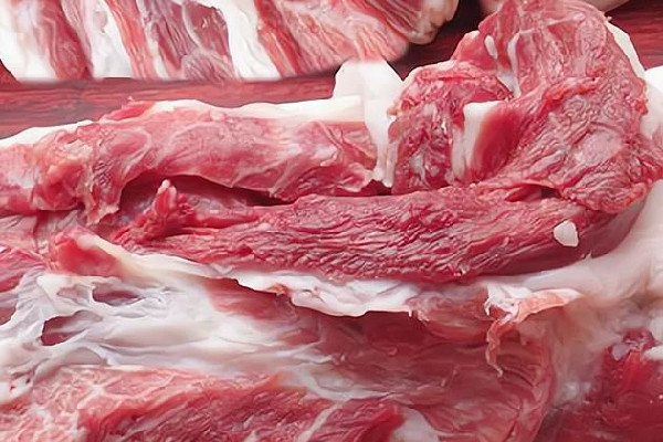 買家買豬到貨后掉秤5噸疑遭套路 豬肉多少錢一斤現(xiàn)在市場(chǎng)價(jià)2022