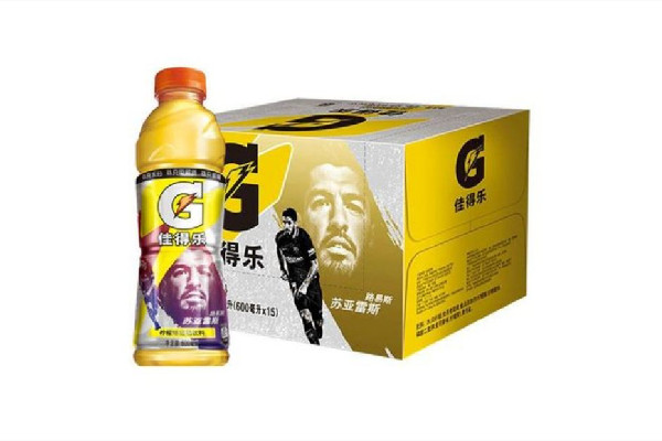 運(yùn)動飲料喝普通飲料有什么區(qū)別 運(yùn)動飲料可以經(jīng)常喝嗎 運(yùn)動飲料喝普通飲料有什么區(qū)別 運(yùn)動飲料可以經(jīng)常喝嗎