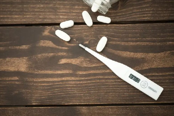 電子體溫計測量時間多久 電子體溫計可以用酒精消毒嗎 電子體溫計測量時間多久 電子體溫計可以用酒精消毒嗎